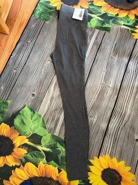 Time and Tru Gray Ribbed Leggings